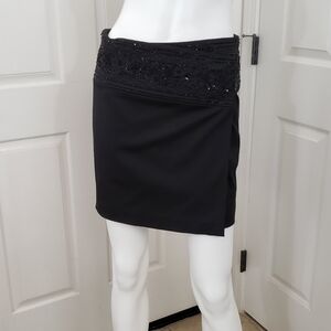 Express wrap skirt Size 1/2 NWT